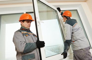  image pose de deux ouvriers bruneau metallerie